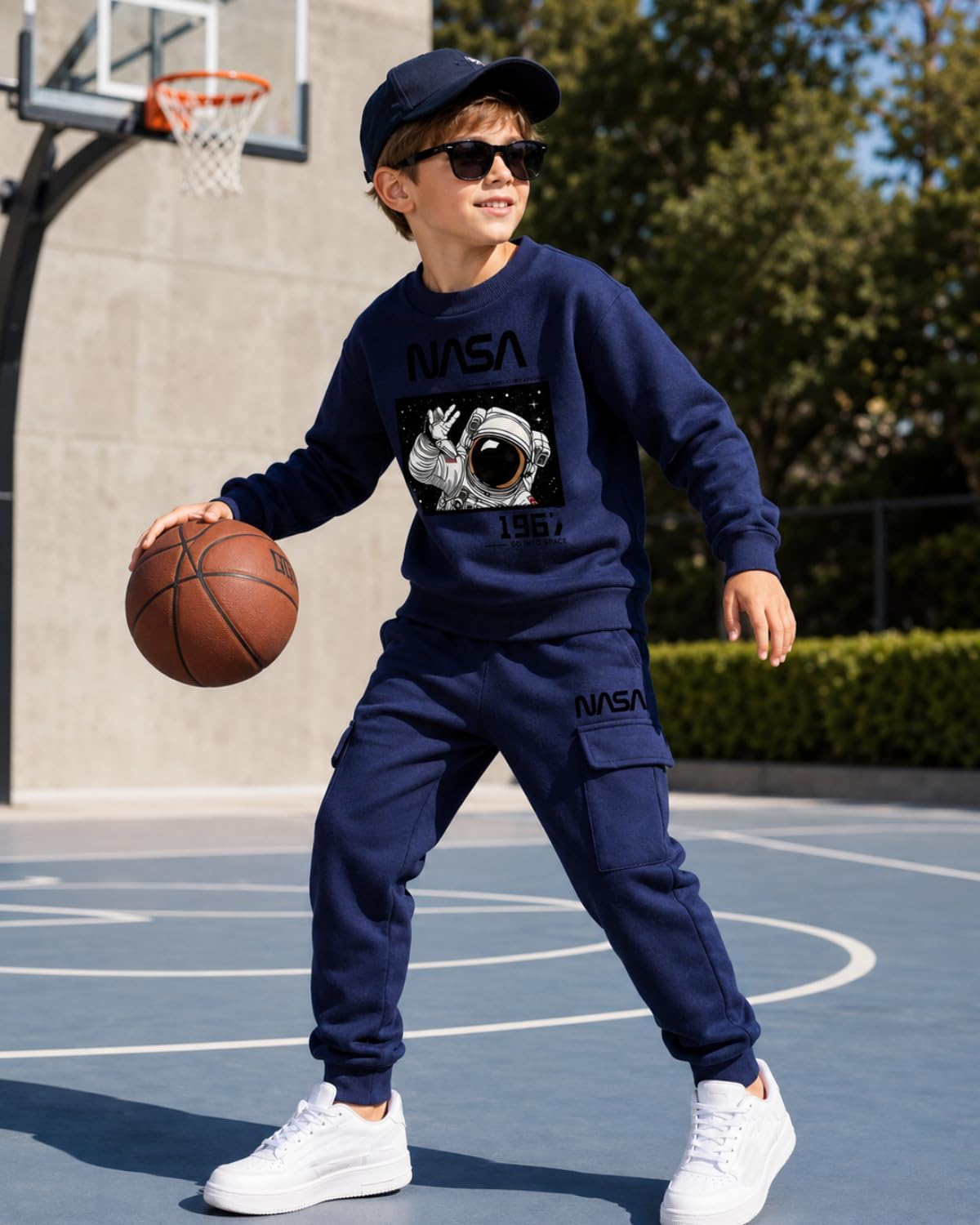 Size 5-12 Years Boys 2 Piece Outfits Long Sleeve Solid Astronaut Pattern Top and Sweatpants Fall Winter Clothing Set